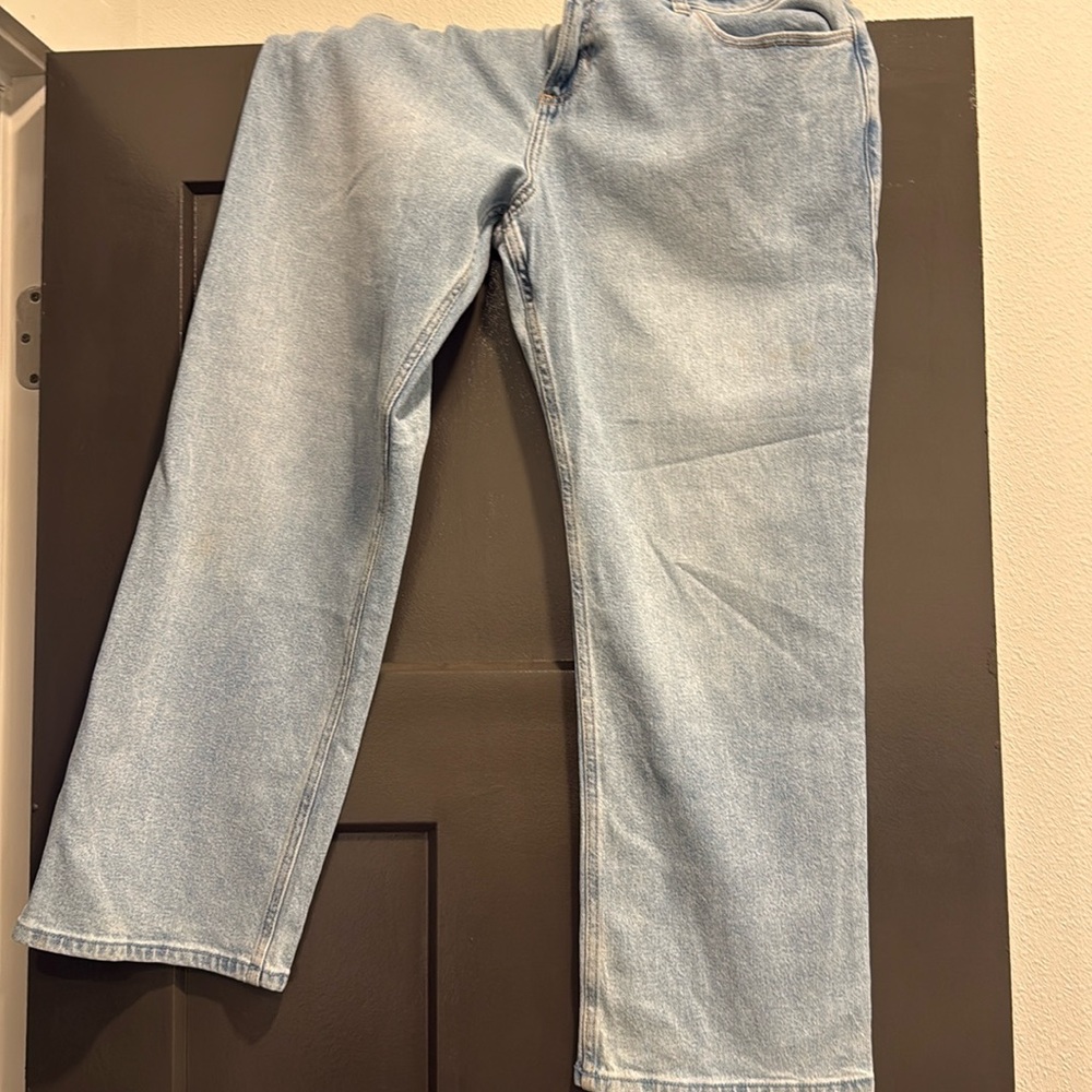 Holister relaxed short jeans